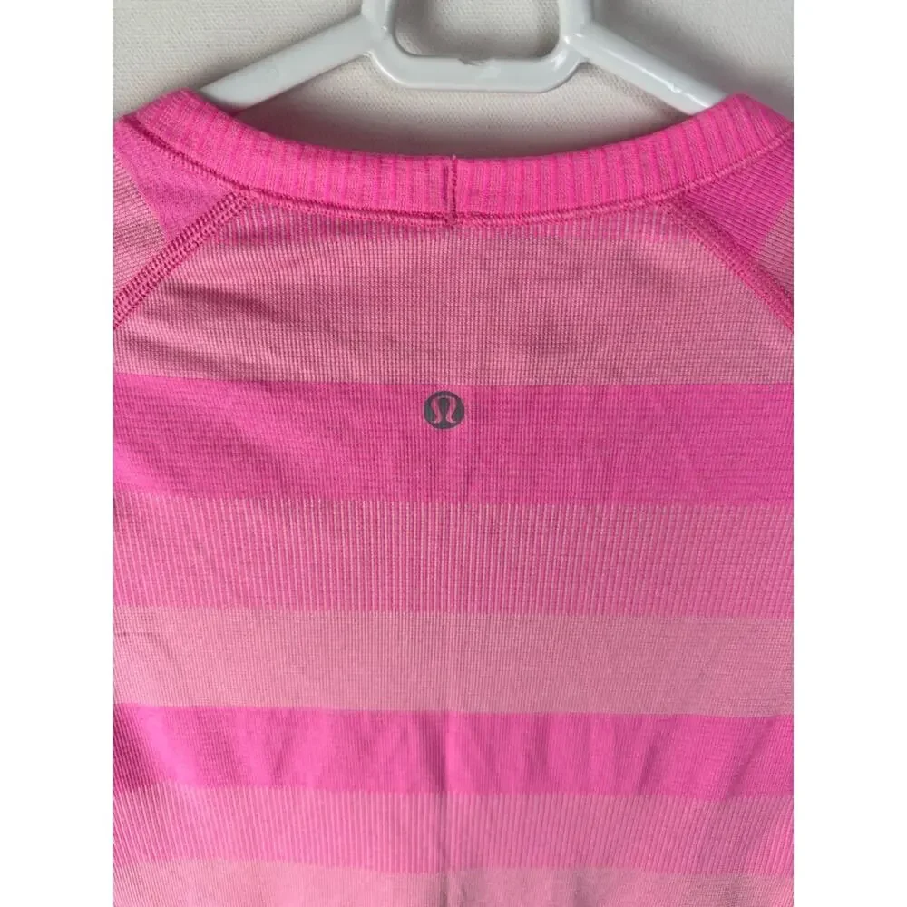 Lululemon T-Shirt - Women's 6